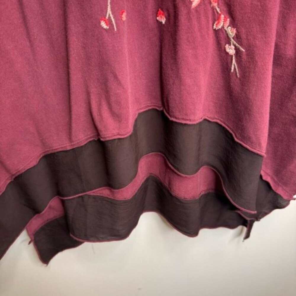 Johnny Was JW Los Angeles Embroidered Vneck Shark Bite Hem Tunic Top - Picture 8 of 12